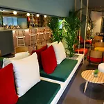 Hotel Gat Point Charlie
