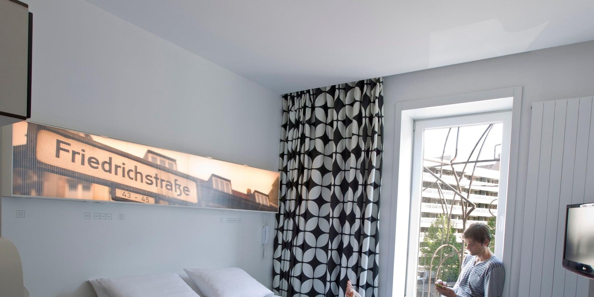 Gat Point Charlie 3* Berlino