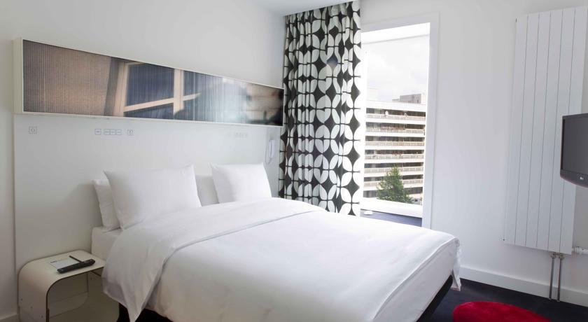 Gat Point Charlie Hotel